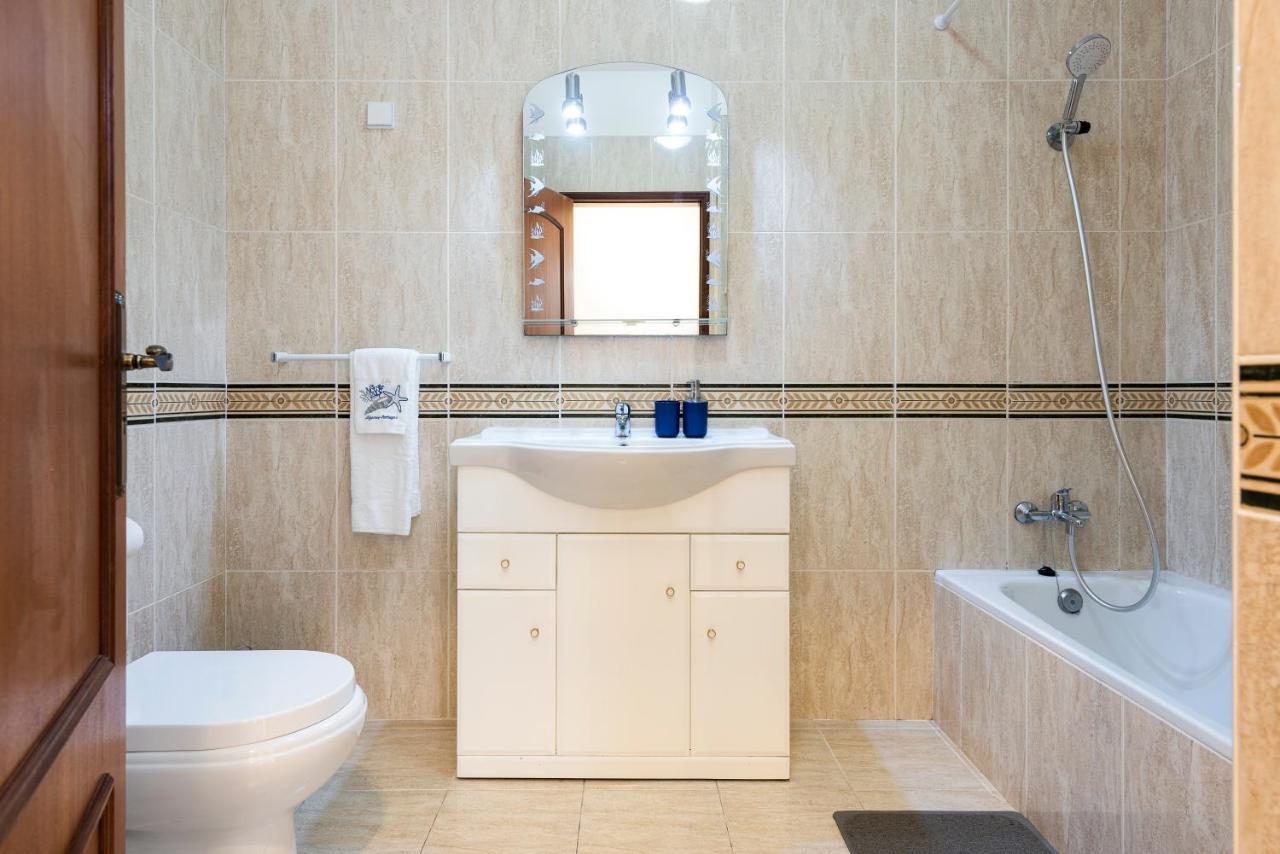 Grace - Quarteira Apartment Bagian luar foto